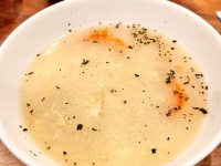 「何が何だか分かりませんでした」　夫が作ったスープの底に「まさかのモノ」が沈んでた件
