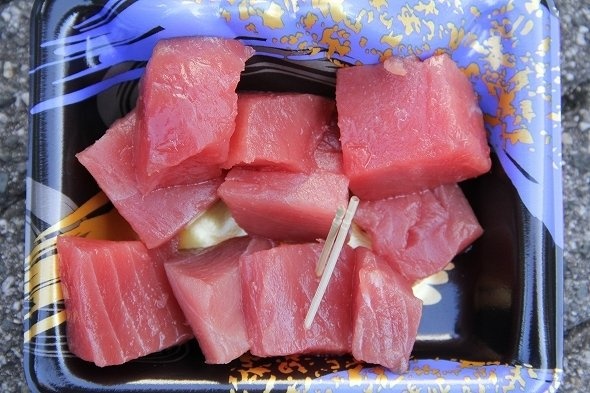 マグロのブツ