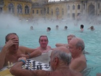 【癒しの世界一周旅行記】温泉でチェス!?　ひと足早く冬を満喫できる「ブダペスト」旅行