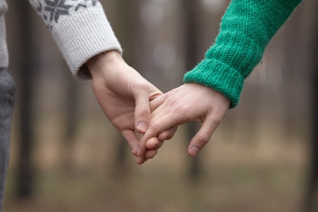 人気女子アナ 前代未聞の不倫ベット写真流出に 身元の特定間近 の声 デイリーニュースオンライン