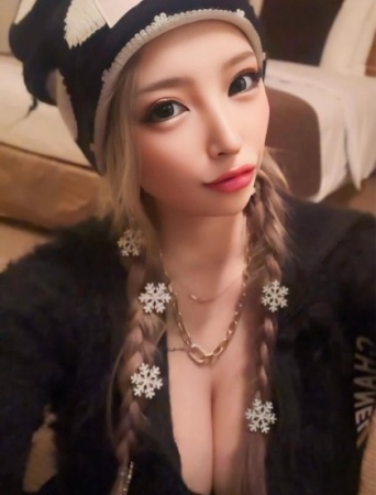 Instagram：加藤紗里(@katosari)より