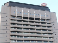 男子生徒に『何度もわいせつ行為』　女性教諭(30代)停職処分　同じ生徒を【車で連れ回したことも…】