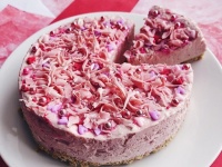桃色のトキメキ。オーブンいらず、簡単おいしい「ストロベリーレアチーズケーキ」のレシピ【ネトメシ】