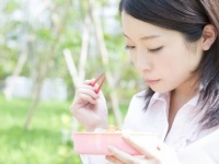 男性が会社にお弁当を持参する女子に対して思うこと3つ！