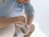 みんなはどうしてる？　便秘のときに感じる「イライラ」解消法3選