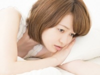 肩こりの原因にも!?　使用中の「枕」が合っていないと思う女性は約4割