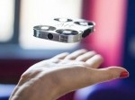 これで自撮りが超進化？　ドローン搭載のスマホケースがついに登場！