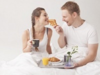 男子のお願い！　朝、寝起きの時に彼女にしてほしいコト・5つ