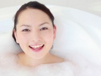 えっ、そんなトコ見てたの……？　お風呂で彼がチェックしていること4選