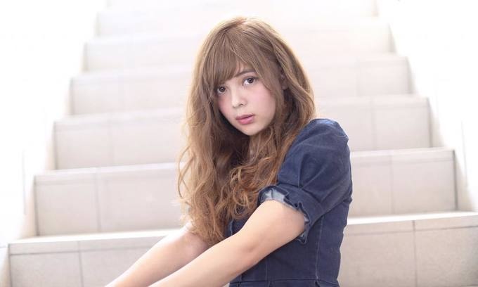 憧れ「お人形さんスタイル」に！ふんわり感と透明感を出すキーポイントはカラーにアリ♡