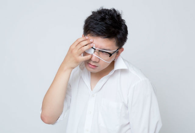 目は温めるのと冷やすのどちらがいいの?_03