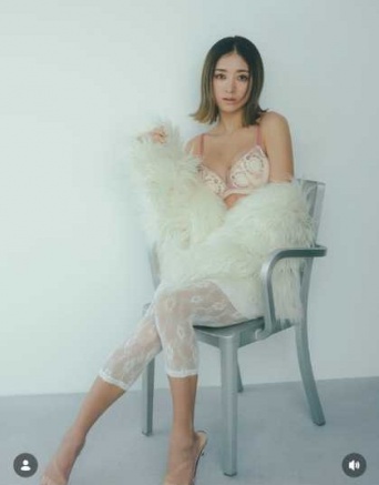 Instagram：みちょぱ(@michopa1030)より