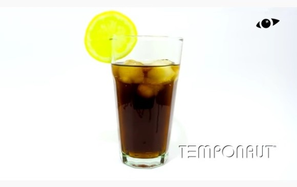 コーラを105日間放置するとどうなる？時系列でその変化を見るタイムラプス映像