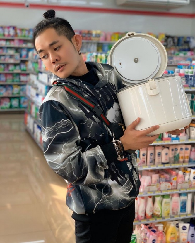 タイ人　いろんなもので買い物