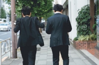 女子の知らない男子会議！　合コンの裏側でコソコソ話しているコト5選