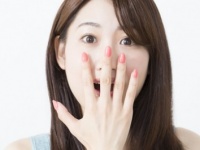 ケチくさ!!　友達からの誕生日プレゼントの金額が気になる女子●●％