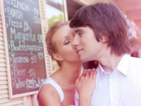 断然〇〇でしょ!!　初デートで女子のほうから「キスしたい」と言うのは「あり」or「なし」？