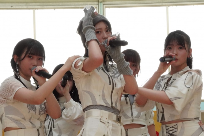 秋元康プロデュース『WHITE SCORPION』　ミニアルバムリード曲を初パフォーマンス！　8/14「お台場冒険王」出演決定！！