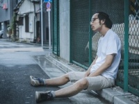 オレだって不安なんだ!!　彼女にイジられたくないのは「メタボに近づくお腹」or「薄くなる頭」？