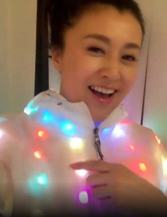 藤原紀香 「 気愛と喜愛でノリノリノリカ 」より