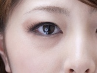 目の下のクマ、あなたは何色？　1位は「●クマ」だった！
