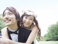 イマドキ女子の理想の結婚式スタイルランキング！⇒「2位：数万円のフォトウェディング」