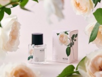 まるで花屋に入った時の香り。青山フラワーマーケットの「花屋が作ったフレグランス」がリニューアル！