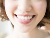 【男性の本音】“いいな”と思う女性につかれていたらドン引きする「嘘」TOP5