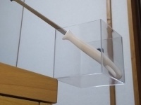 衝撃的〝デッドスペース活用術〟に16万人あ然　ボックスは宙に浮かせて...「おったまげた」「魔法みてえ」