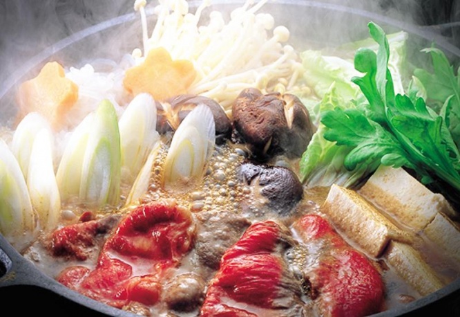 肉だ！牛肉だ！あったか牛すき焼きの食べ放題