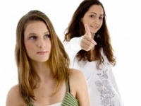 結婚や出産を機に、独女と既女がお互い「距離を置こう」と思った瞬間
