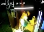 トラウマになるかも…中国の少女がエレベーターで恐怖体験に遭ってしまう。