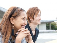 「寒い～」と言ってお触りする女子が好き!?　意外と「男ウケ抜群な女子」の特徴4選