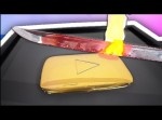 人気chの証“金の再生ボタン”を熱々の日本刀で斬るYouTuber…