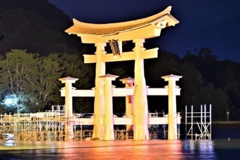 工事用通路から間近で！（画像はphotoACより）