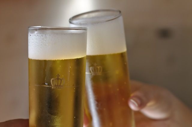 お国別、これがビールでの乾杯の仕方