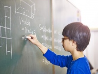学習は競争ではない。シンガポールの小学校卒業試験の採点方法の見直しが行われる