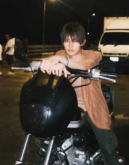 Instagram:向井康二(@sn_kojimukai_official)より