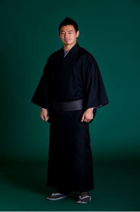 あの五郎丸選手も着用！「銀座もとじ」×「プレミアムジャパン」コラボ着物第一弾　『ジャパン・ブラック001』発表