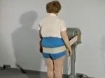 【貴重】謎のマシンが目白押し！　６０年代アメリカのスポーツジム内の映像