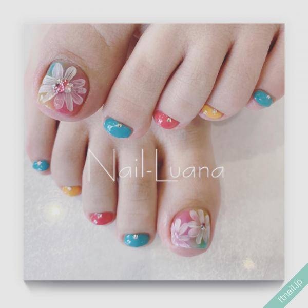 Nail-Luana (山梨)