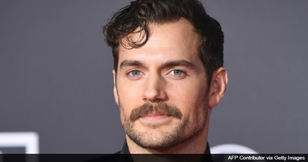 スーパーマン俳優ヘンリー・カヴィル、自分が死んだという誤った検索結果に反応