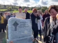 生前は人を笑わせることが大好きだった男性、遺言通りに葬儀中のサプライズ。追悼者らを笑顔に（アイルランド）