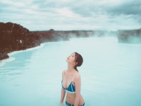 長濱ねる『セカンド写真集』　先行カット第4弾！　長濱「このあと泥パックをしたのですが、その様子も…」