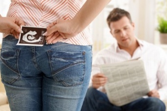 ど、ど、ど、どうしよう!?　男性がプロポーズするより先に彼女の妊娠が発覚したときに思うこと4つ！