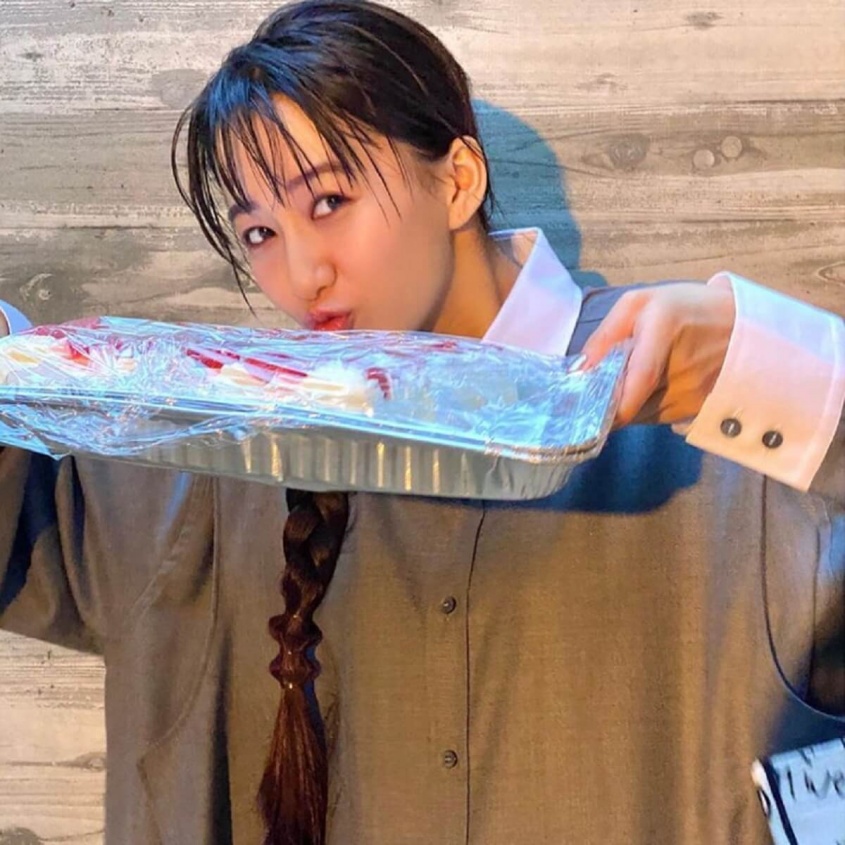 インスタグラム：Cocomi(@cocomi_553_official)より