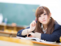 ひえぇぇ……古臭っ！　「アップデートしてない女子」の特徴4つ