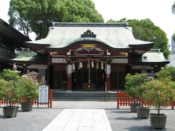開口神社拝殿（KENPEIさん撮影、Wikimedia Commonsより）