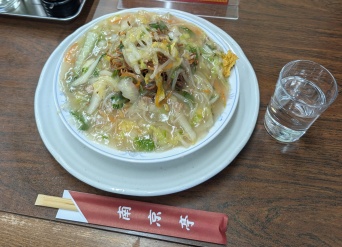 行列に納得！東神奈川『南京亭』で出会ったクセになる硬焼きそば