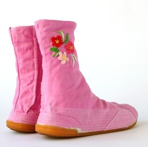 乙女の地下足袋